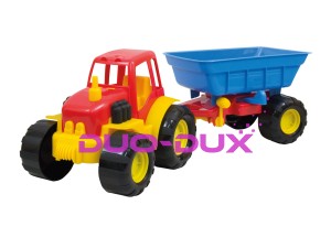 Traktor z przyczepą
