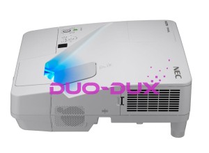 Projektor NEC UM351W -  ultrakrótkoogniskowy