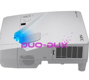 PROJEKTOR NEC UM301X Z UCHWYTEM ŚCIENNYM NEC