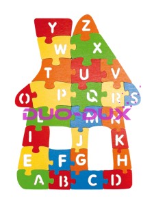 Puzzle z literkami - domek